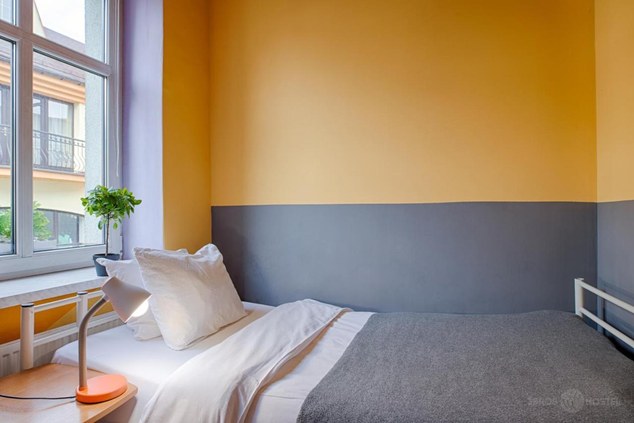 3 Bros' Hostel Cieszyn 치에신 외부 사진