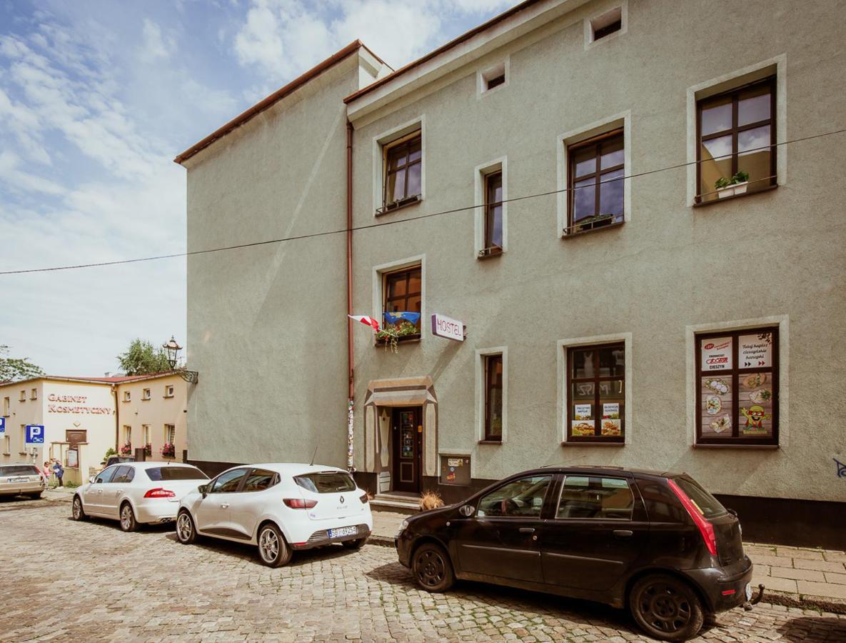 3 Bros' Hostel Cieszyn 치에신 외부 사진